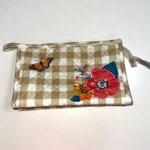 NEW Vera Bradley makeup case.